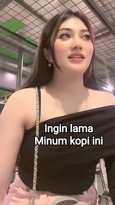 Wanita cantik ini keluar tengah malam duduk di cafe mau pesan pisang mentah #pramugarisuperairjet