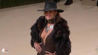 Jennifer Lopez Brings Western Look to Met Gala