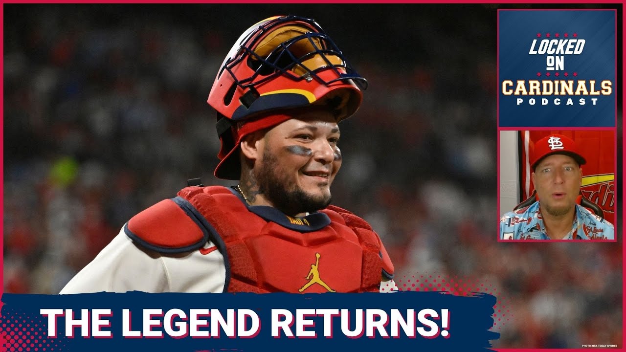 Yadier Molina RETURNS to the St. Louis Cardinals Dugout 