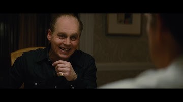 ジョニー・デップが演じるアメリカ史上最も冷酷残忍なギャングが不気味で怖い。映画『ブラック・スキャンダル』予告編