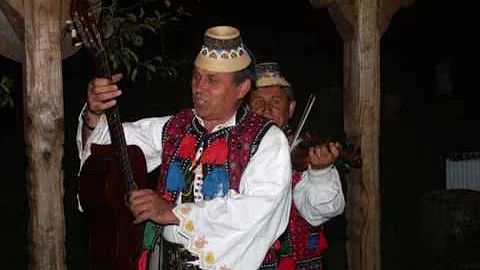 Traditional Music from Maramures(Romania) Hai li li li