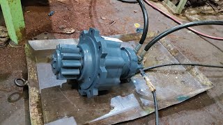 Testing Axial Piston Hydraulic Motor With Gearbox Shaft Rotation at 1200 psi by Hydro Marine Power 6,045 views 1 year ago 2 minutes, 44 seconds