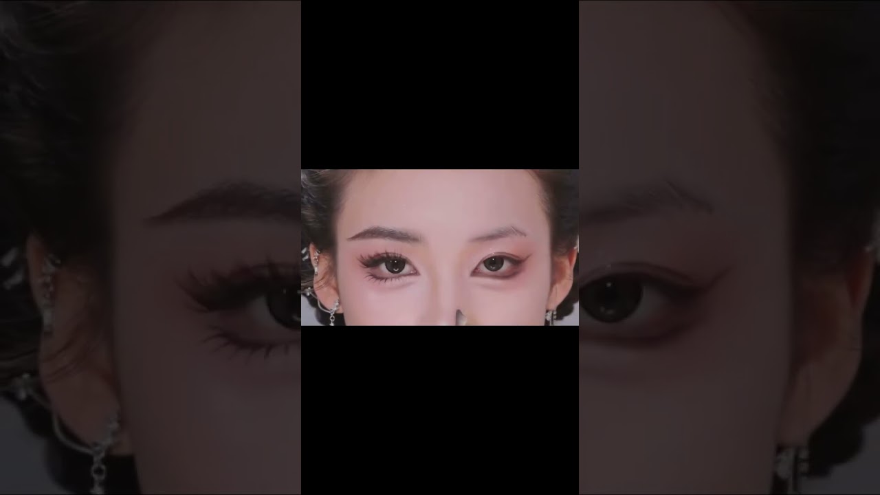 A very everyday playful soft smokey look 