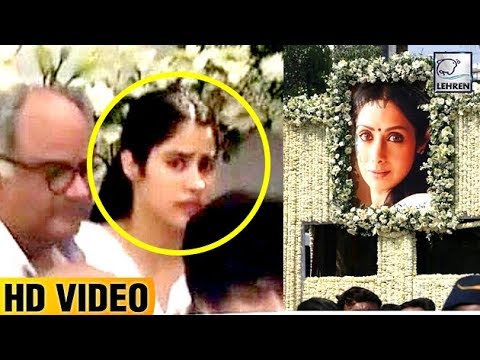 Jhanvi Kapoor Crying Terribly During Sridevi's Last Rites | LehrenTV