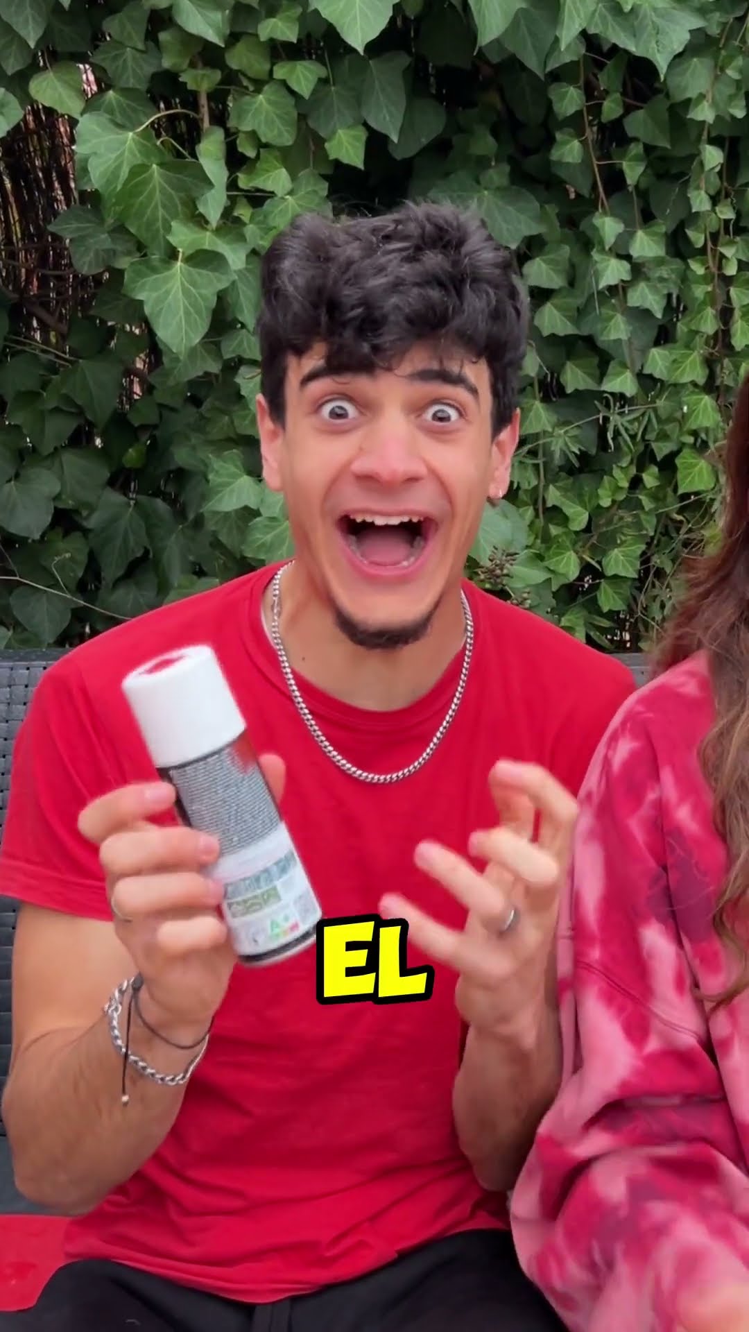 A Mi HIJO le ENCANTA el COLOR ROJO (MI MAMA me PINTA el PELO)