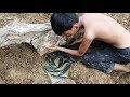 Unique Fishing - Smart boy Finding Secret Fish In Dry Season New 2019