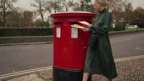 CHARLES & KEITH STYLE EDIT: Deck The Halls