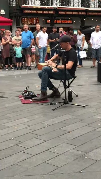 this-is-the-best-guitarist-ever-in-london-city-youtube