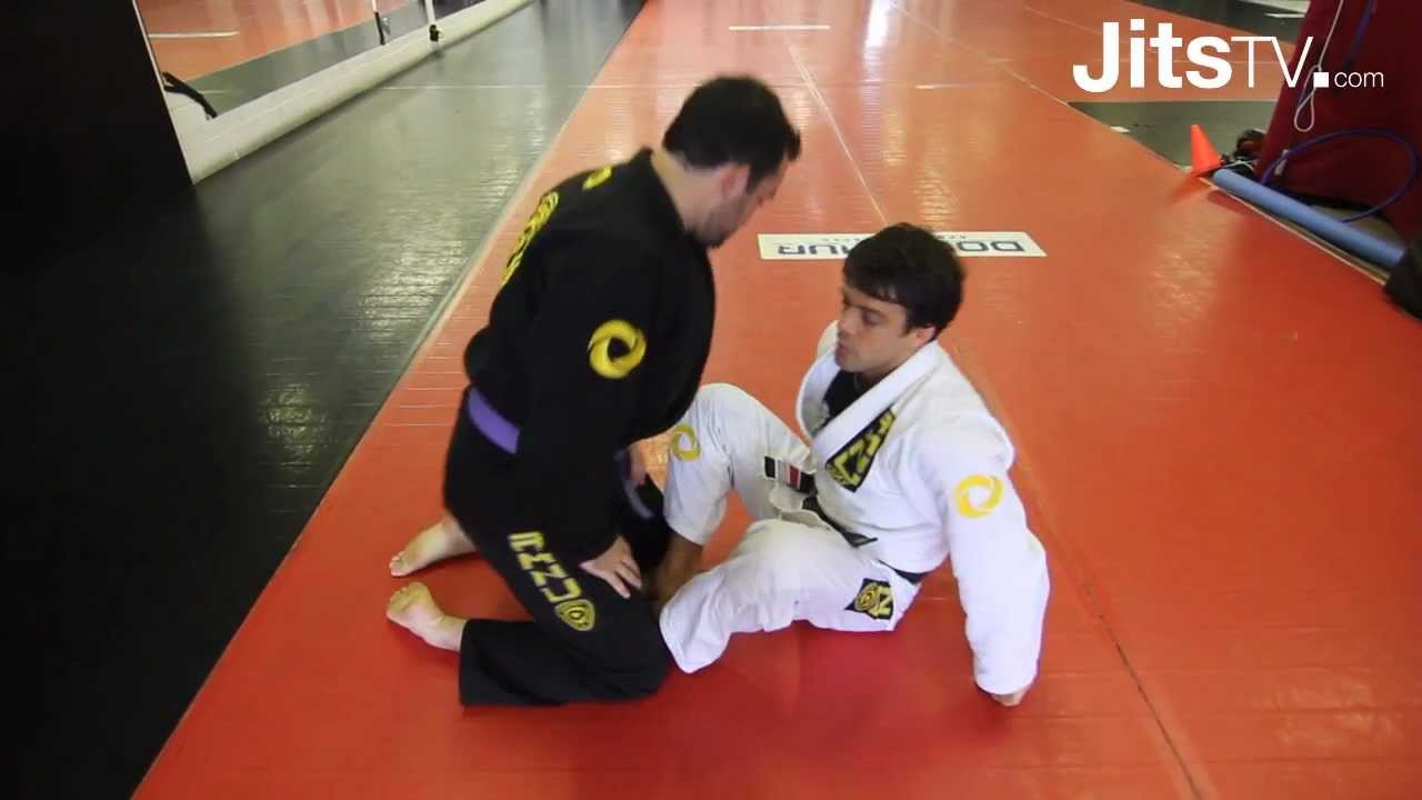 Robson Moura Instructional - Cross Guard Sweep - PART 1 - Jits Magazine