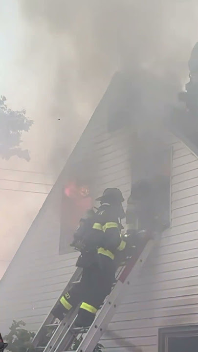 Firefighters bail out as fire flashes over on them