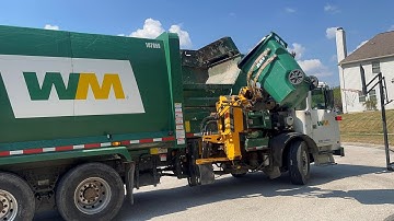 WM Labrie Automizer Garbage Truck on Recycle + Trash!