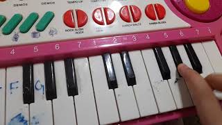 a 9 year old kid playing turkish march it's me