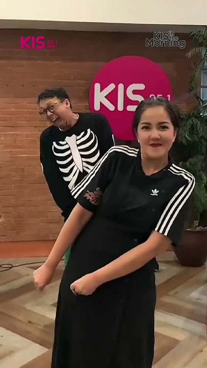 Ekspresinya @ivybatuta & @udjudj kalau udah denger beduk langsung happy banget, udah nggak sabar ya