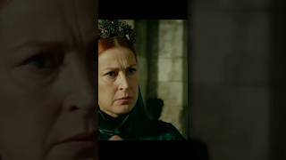 This is the difference between Hurrem  Sultan and Kosem Sultan . Edit