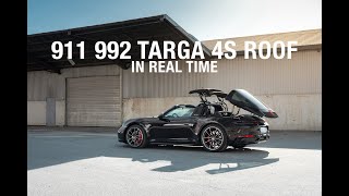 Porsche 911 992 Targa 4s Roof Operation // In Real Time Resimi