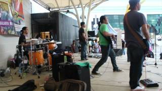 Tour Promosi Hari Belia Negara 2012 - KBS crew & Twozhe Band