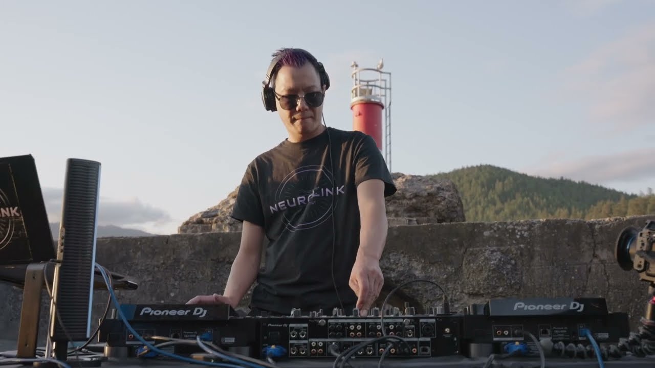 ⁣Melodic Techno DJ Set Live @ Barnet Marine Lighthouse Point - Canada [ Neurolink Official ]