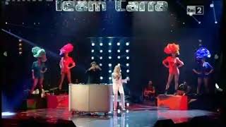 A Far L'amore Comincia Tu - Raffaella Carrà Bob Sinclar e il Team Carrà