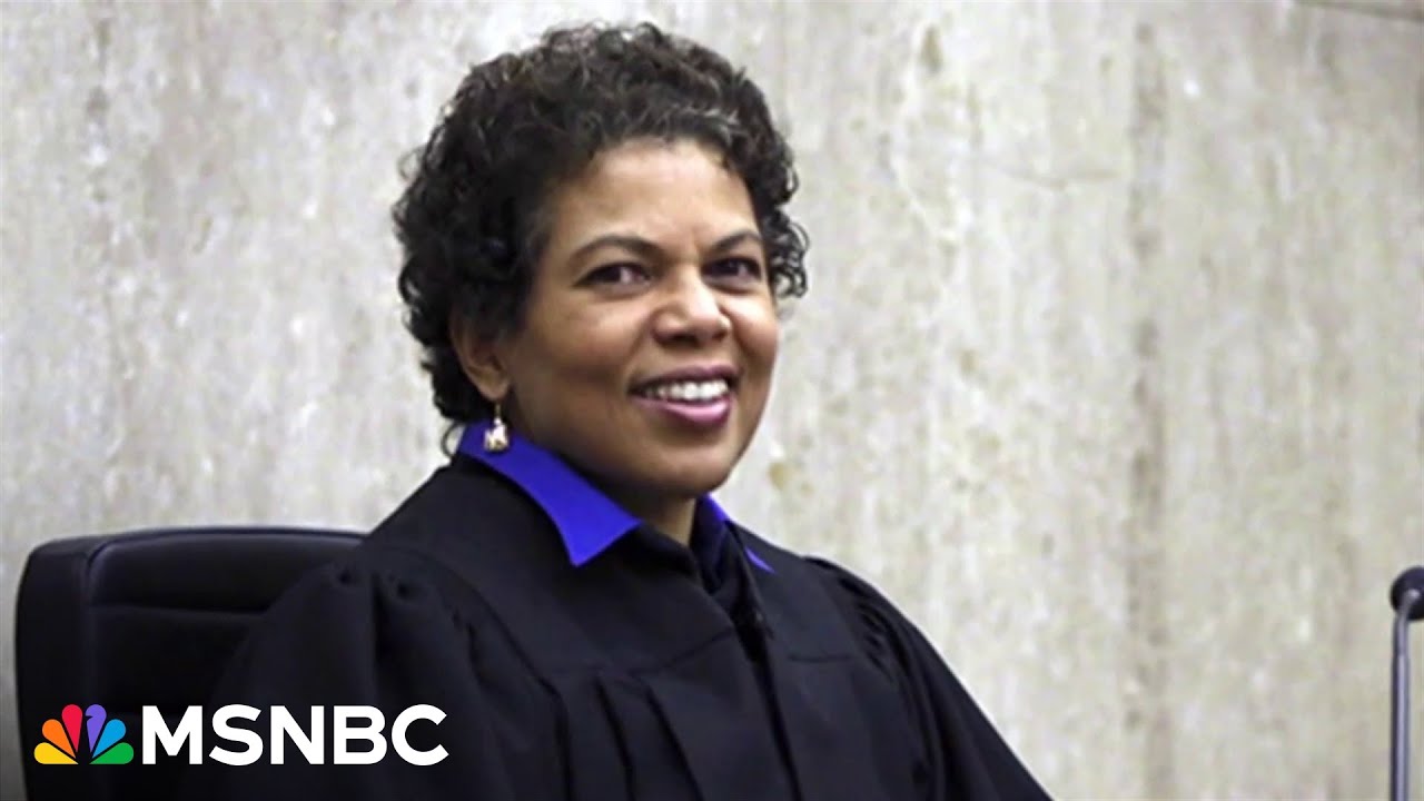 Judge issues stay of proceedings in Trump D.C. trial pending appeal