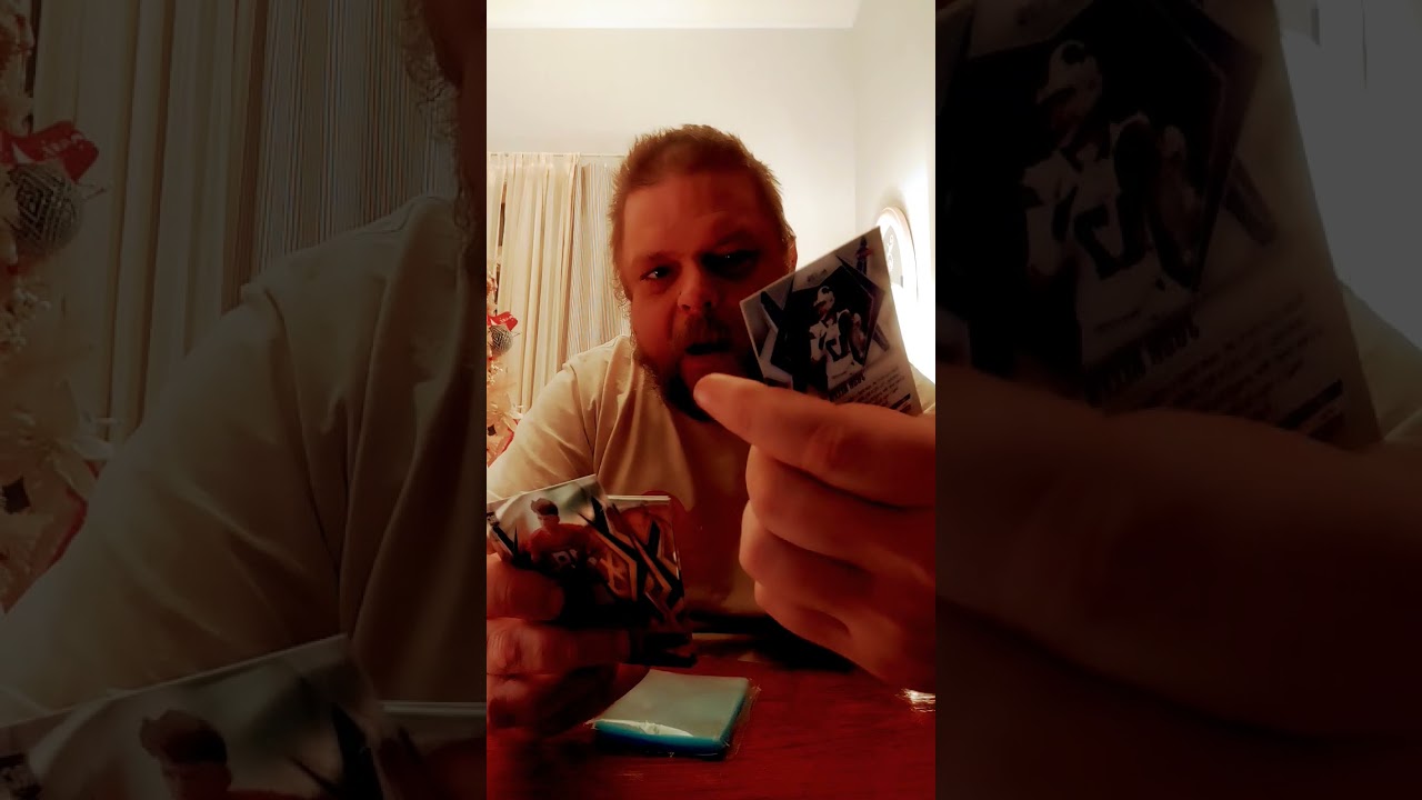 Прямая трансляция открытия подарочного набора Phoenix NFL Blaster Box 2025 с Ромео.