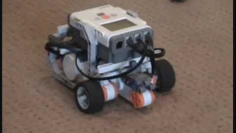 NXT 2.0 3-Motor Chassis