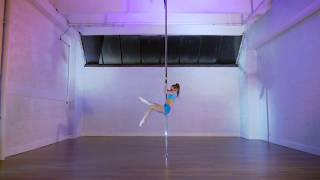 7 RingsAriana Grande Pole routine