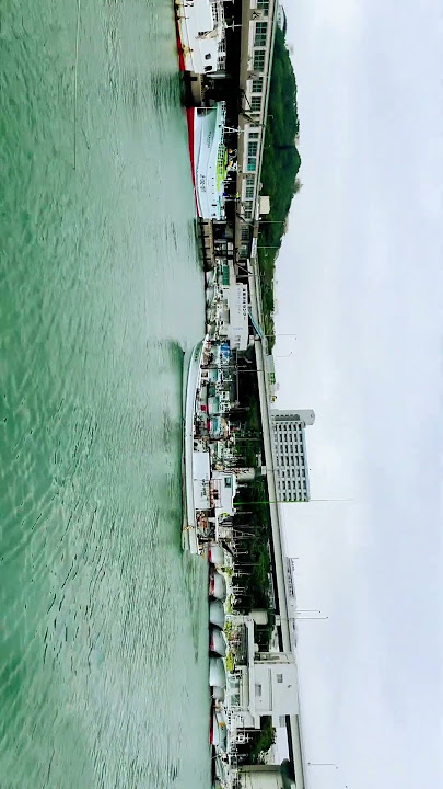 Suasana pelabuhan okinawa jepang