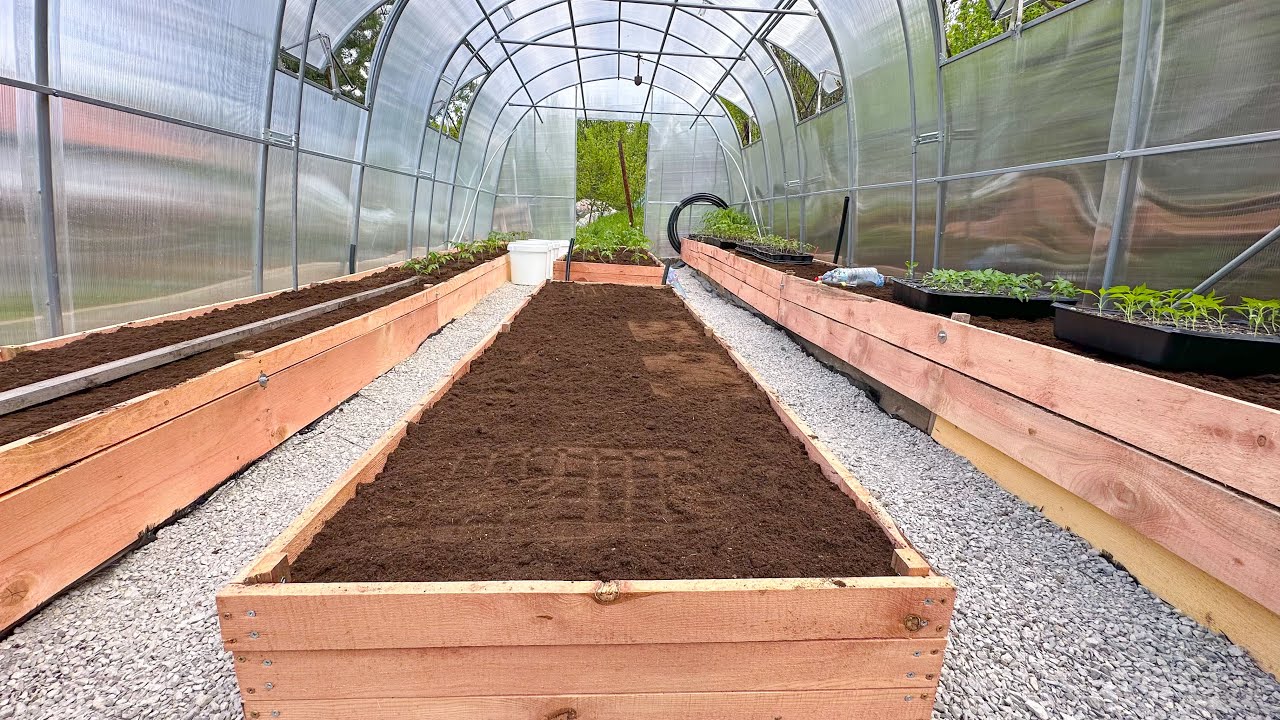 От къде да намерим пръст за запълване на повдигнатите лехи?