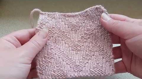 Вязание спицами. Простой красивый двухсторонний узор "зиг-заг".knitting. beautiful two sided pattern