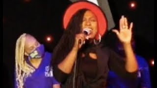 Roslyn Sings Chaka Khans Sweet Thing | Rickey Smiley Karaoke Night