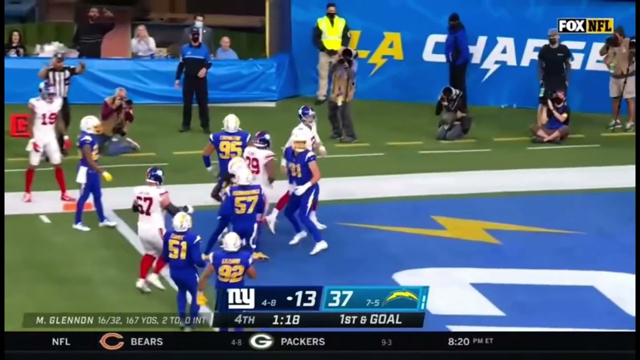Mike Glennon scores his first and currently only NFL rushing touchdown with the Giants