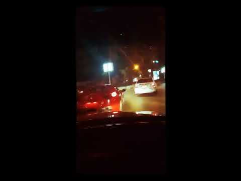 محمد رمضان ماشي بفراري في الشارع شوفو سارع ازاي