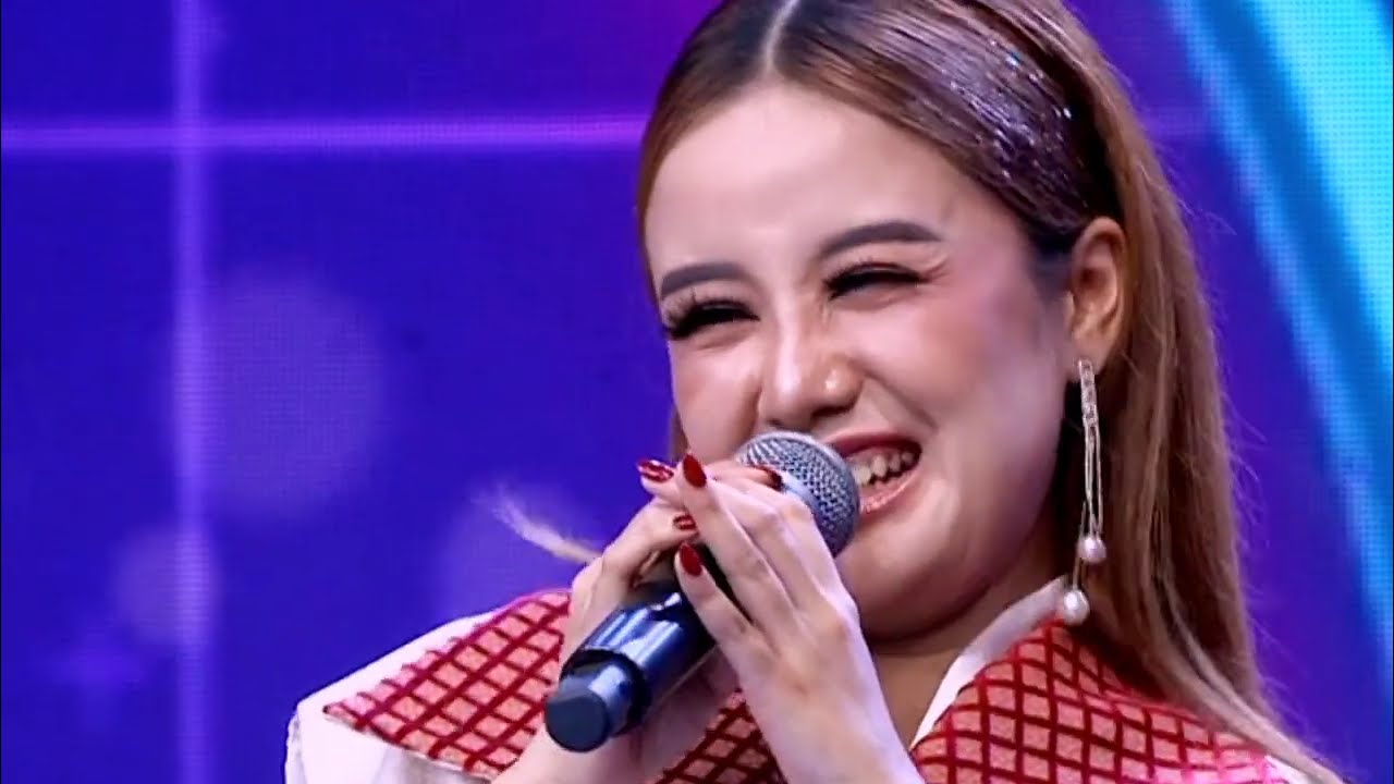 Derita seorang pengamen dan juga sebagai single mom, Karmila nunggak kontrakan sudah tiga bulan, 