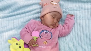Sleeping beauty at its finest #babydevelopment #babyfuntime #viralshortvideo #cutebabies