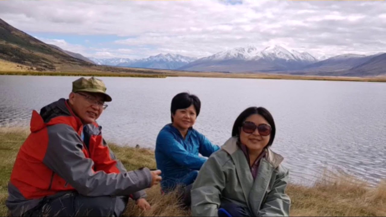 hiking around Lake Emma