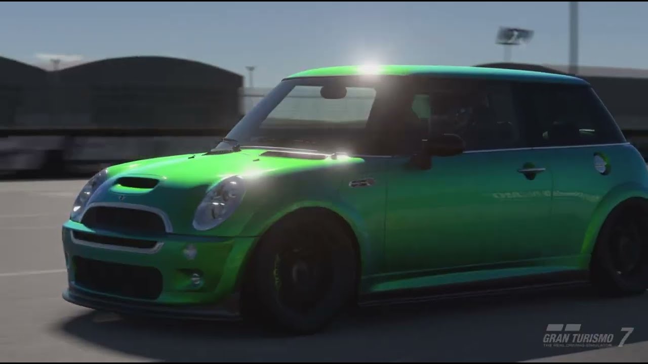 Supercharged 2005 MINI Cooper S Customized & Top Speed Run - Gran