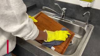 Chef’s Dish Quick Tips: How to Clean a Wooden Charcuterie Board screenshot 3