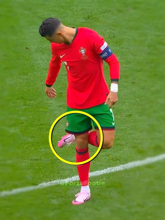 When Ronaldo Changed His Shoes 🥶