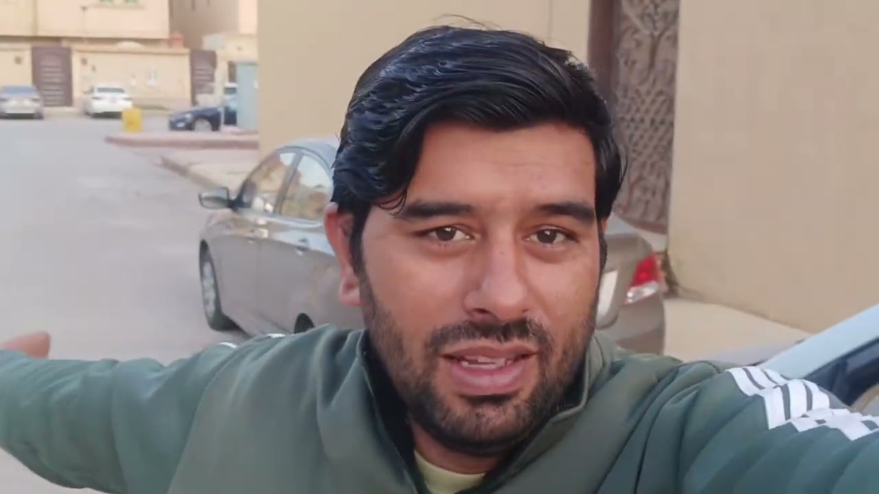 Aaj Ham teenon dost Gaye Park mein ghumne