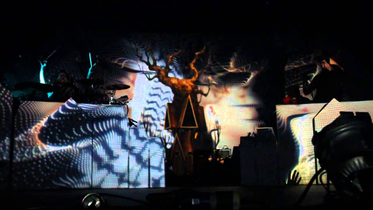 Beats Antique, Mind Blowing Visual Show. - YouTube