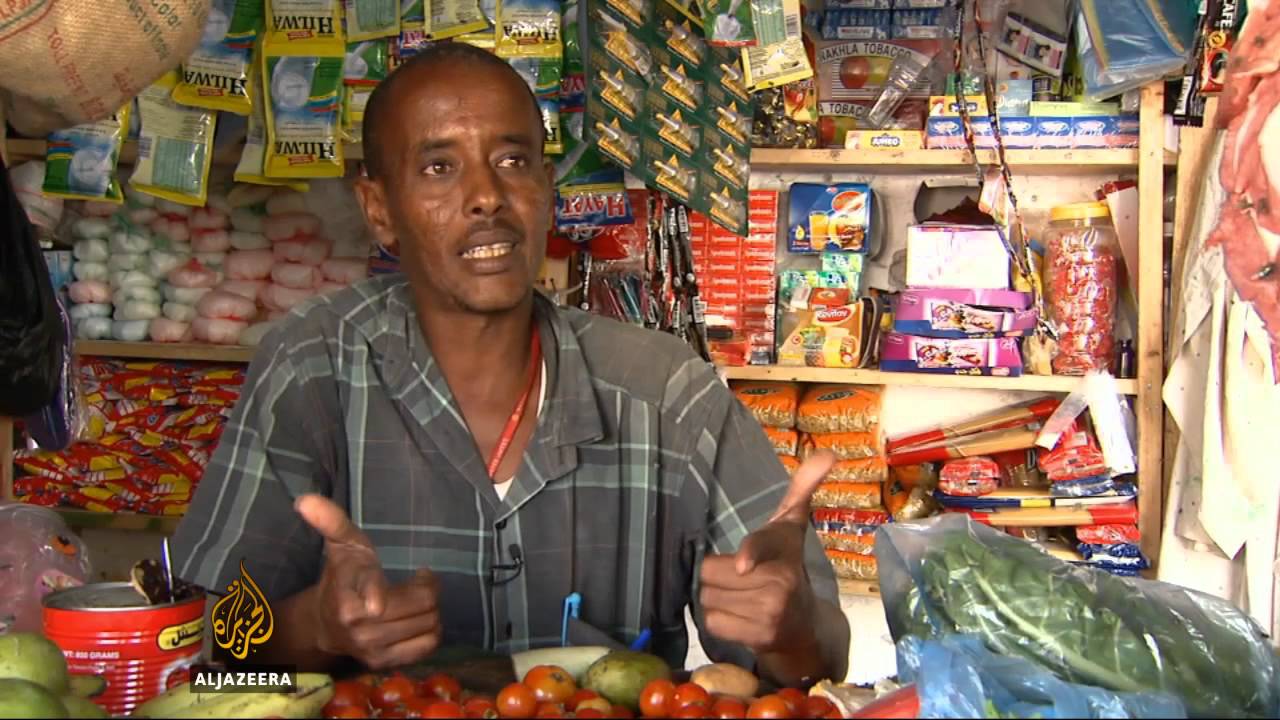 أداء اليمين الدستورية لبرلمانيين صوماليين - قناة الجزيرة البلقان