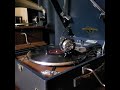 岡本 敦郎・岸 惠子 ♪花のいのちは♪ 1953年 78rpm record. Columbia Model No G ー 241 phonograph