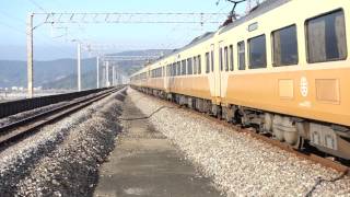 南下EMU303編組自強號與泰安站