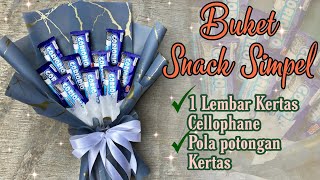 TUTORIAL BUKET SNACK SIMPEL & LOW BUDGET WRAPPING 1 LEMBAR KERTAS CELLOPHANE   POLA POTONGAN KERTAS