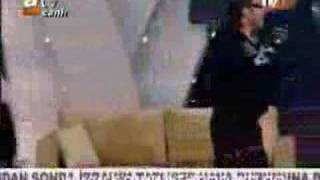 Di̇yadi̇n İsmai̇l Yk Of Şekeri̇m Beni̇m