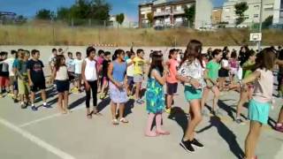 FLASHMOB PLUJA DE SONS ESCOLA ÍTACA