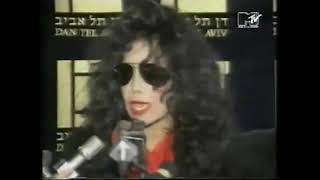 LaToya Blasts Michael Jackson for Child Molesting (1993)