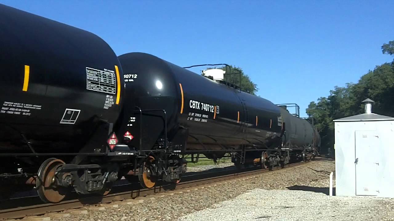 BNSF 5397 Leads Oil Train w/ New Tank Cars - YouTube