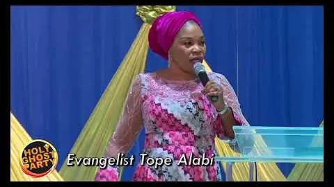 TOPE ALABI FINALLY SHOW HER HUSBAND FACE ON STAGE