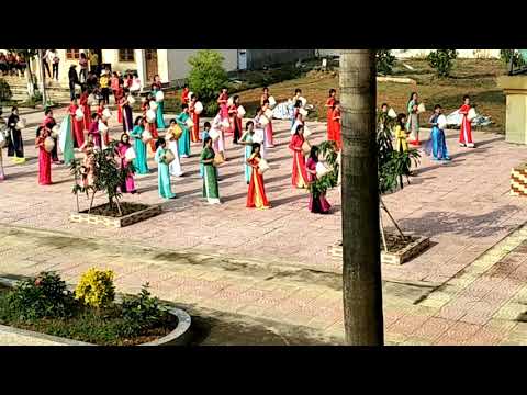 Phụ nữ Cao Sơn Duyên dáng áo dài đậm đà hương vị chè gay ngày 20/10/2019
